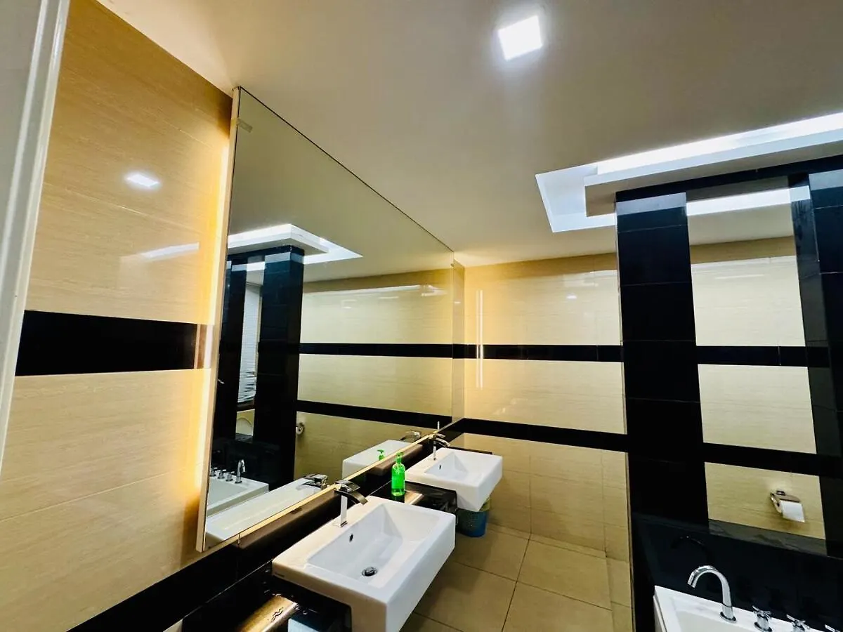 Villa Elegant20Paxvilla Perfect Location Nearbeachmarket Batu Ferringhi