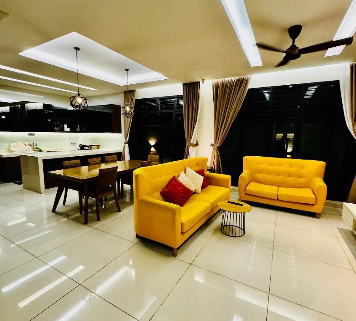 Villa Elegant20Paxvilla Perfect Location Nearbeachmarket Batu Ferringhi
